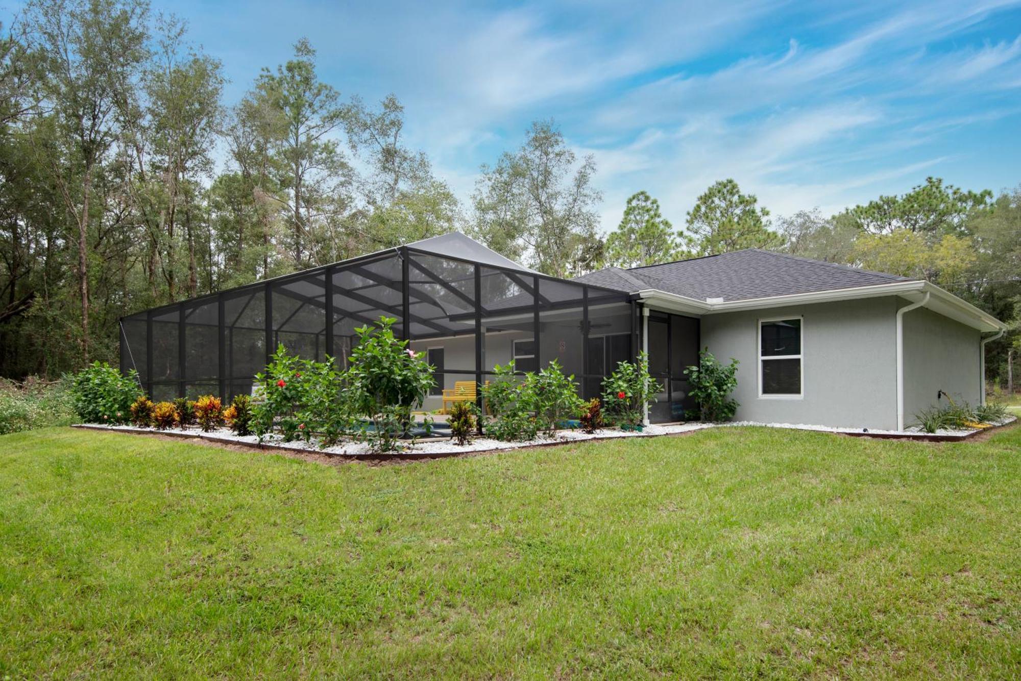 Pet-Friendly, Heated Pool, Close To Everything 3 Bedroom Home ダネロン エクステリア 写真