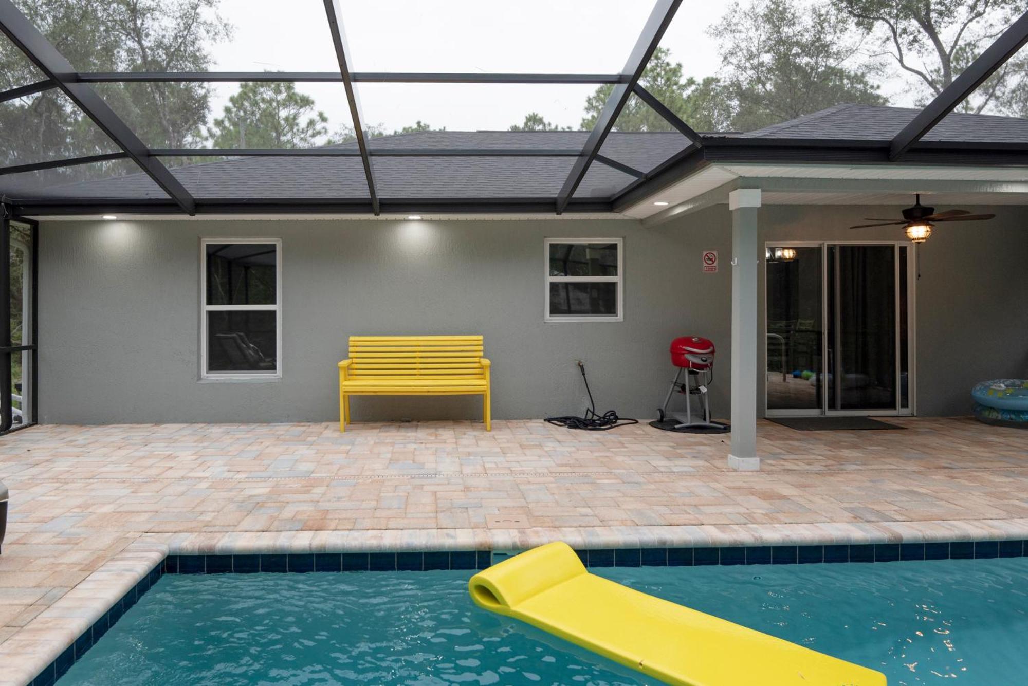 Pet-Friendly, Heated Pool, Close To Everything 3 Bedroom Home ダネロン エクステリア 写真
